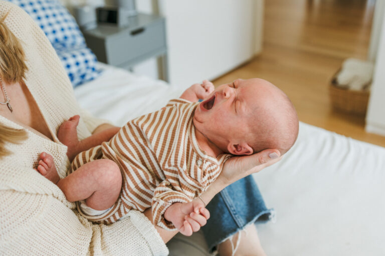 Entspanntes Newborn Shooting Zuhause in Chur